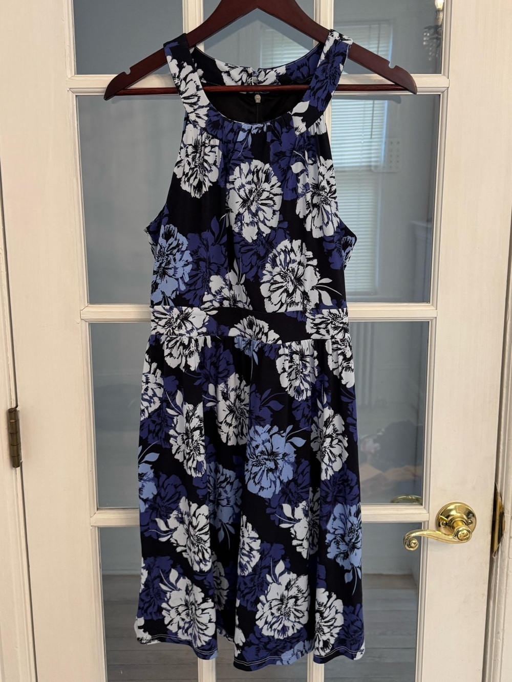 BANANA REPUBLIC Women’s Blue & White Floral Print Sleeveless Scoop Neck Dress